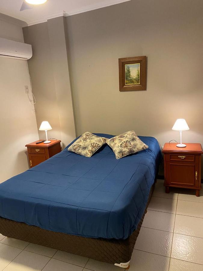 Dpto Muy Luminoso En El Centro. Apartamento