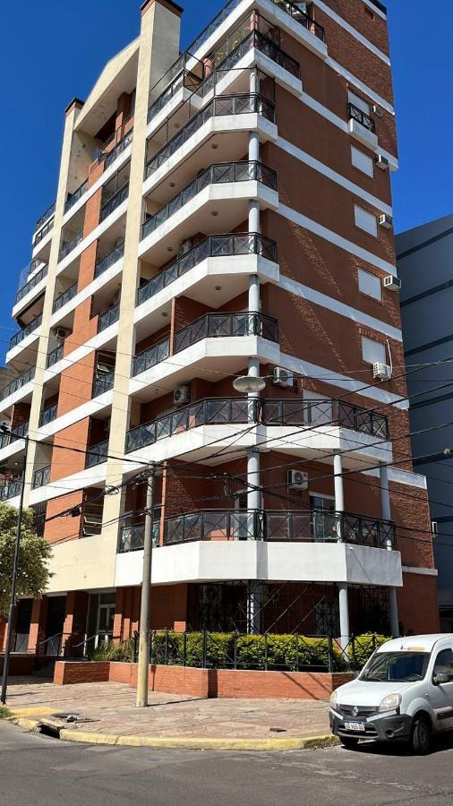 Apartment Dpto Muy Luminoso En El Centro. Corrientes